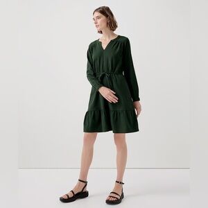 Pact Cafe Crepe tiered dress in gorgeous Mountain View green size M. Like new!💚